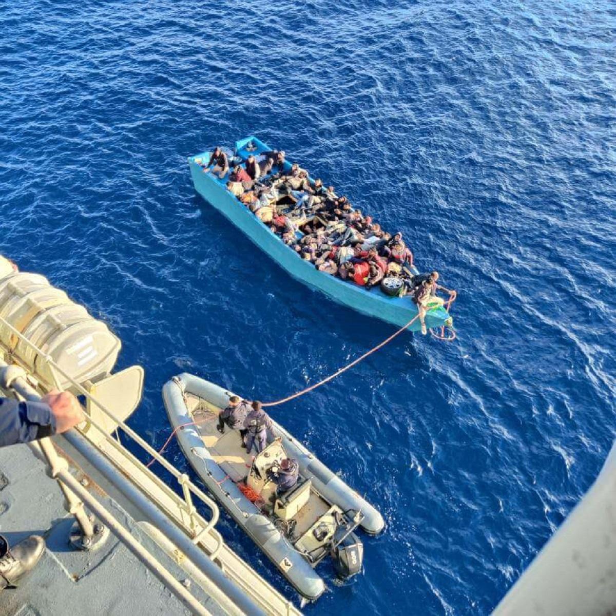 Κρήτη: Πως διασώθηκαν οι 72 μετανάστες στα νότια του νησιού (pics)