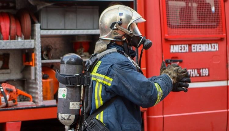 Ηράκλειο: Συναγερμός στην Πυροσβεστική για πυρκαγιά - Απεγκλωβίστηκε ηλικιωμένη απ' το σημείο