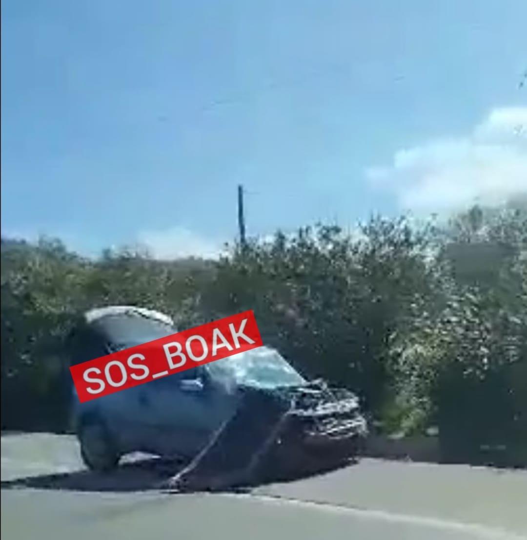 Κρήτη: Τροχαίο με τραυματισμό στον ΒΟΑΚ - Συγκρούστηκαν αυτοκίνητο με φορτηγό (pics) 3 Κρήτη: Τροχαίο με τραυματισμό στον ΒΟΑΚ - Συγκρούστηκαν αυτοκίνητο με φορτηγό (pics)