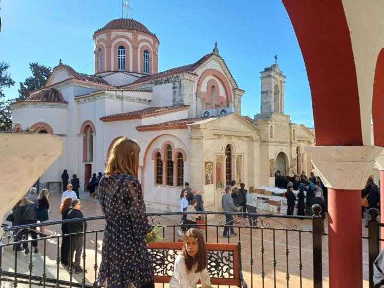 Κυριακή της Σταυροπροσκυνήσεως στην Ιερά Μονή Παναγίας Καλυβιανής (pics)