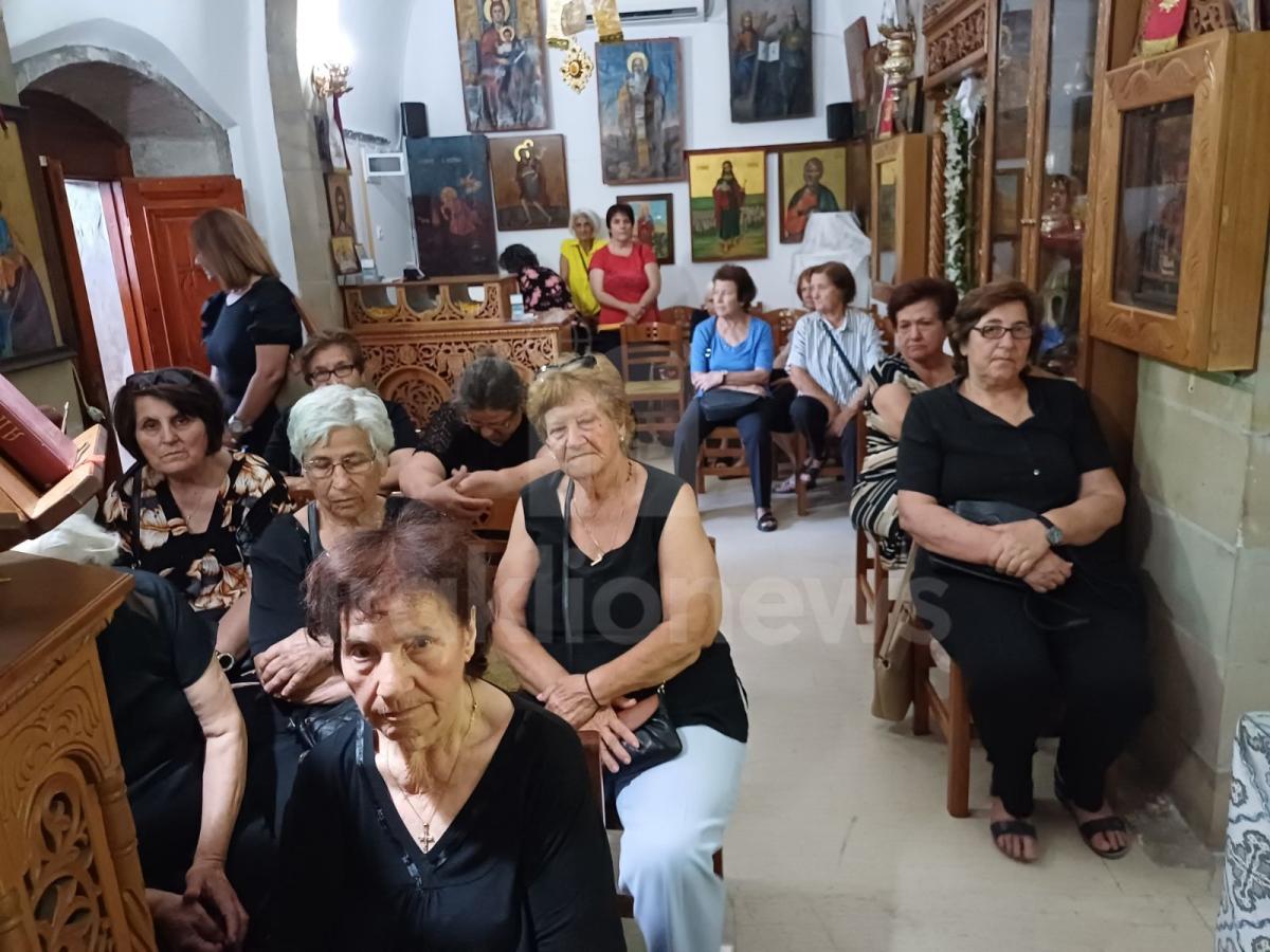 Με ευλάβεια ο εσπερινός του Αγίου Πνεύματος στο Τυμπάκι (pics) 3 Με ευλάβεια ο εσπερινός του Αγίου Πνεύματος στο Τυμπάκι (pics)