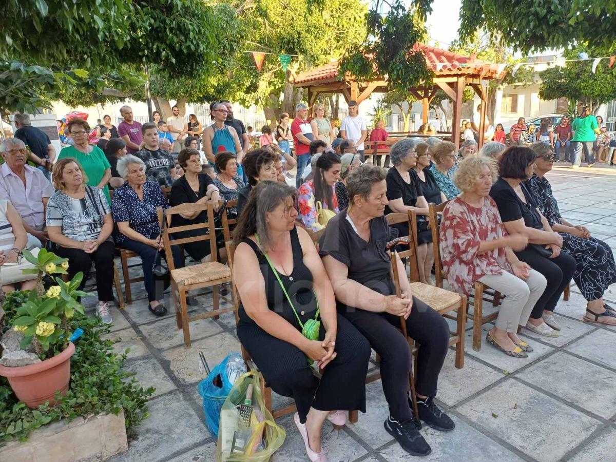 Με ευλάβεια ο εσπερινός του Αγίου Πνεύματος στο Τυμπάκι (pics) 15 Με ευλάβεια ο εσπερινός του Αγίου Πνεύματος στο Τυμπάκι (pics)