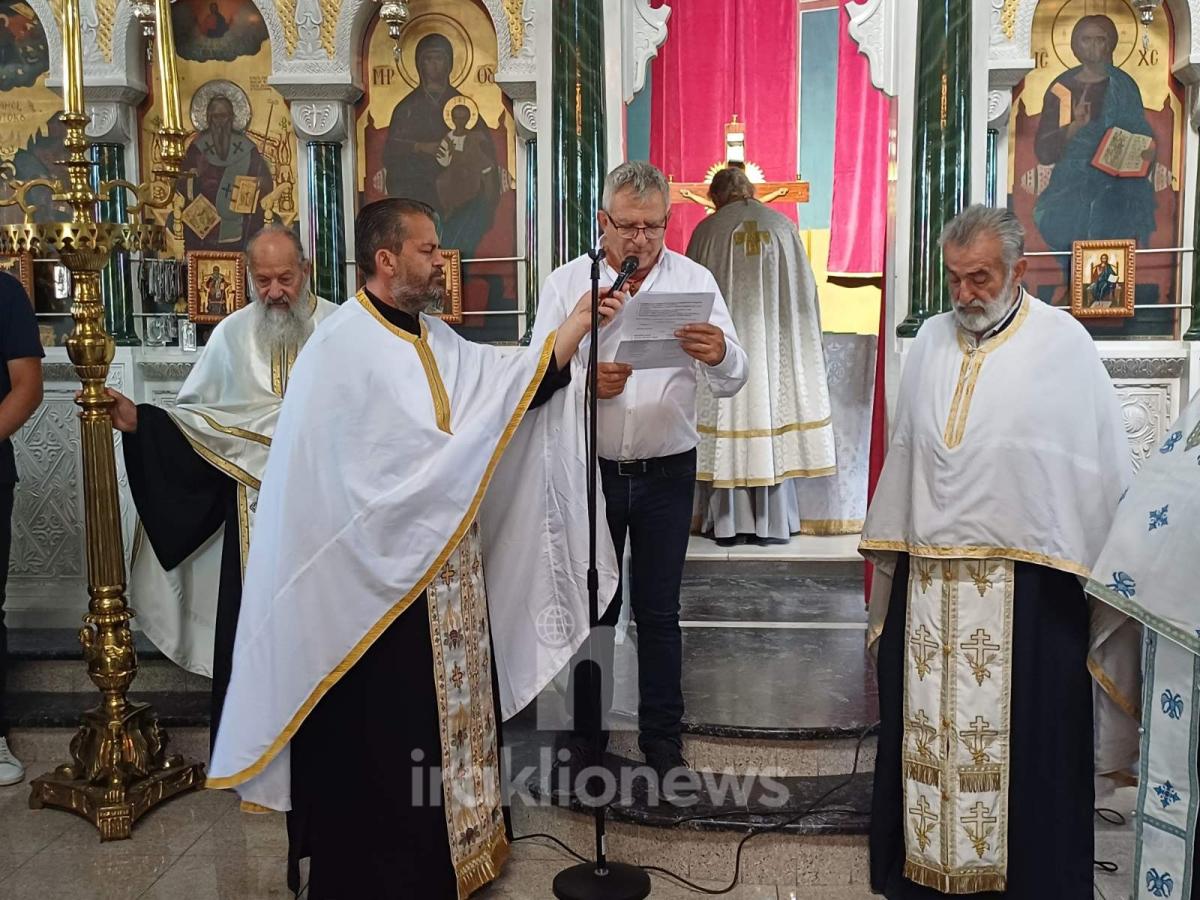 Συγκίνηση και πλήθος κόσμου στο τελευταίο αντίο στον σπουδαίο Αντώνη Κουρτάκη (pics)