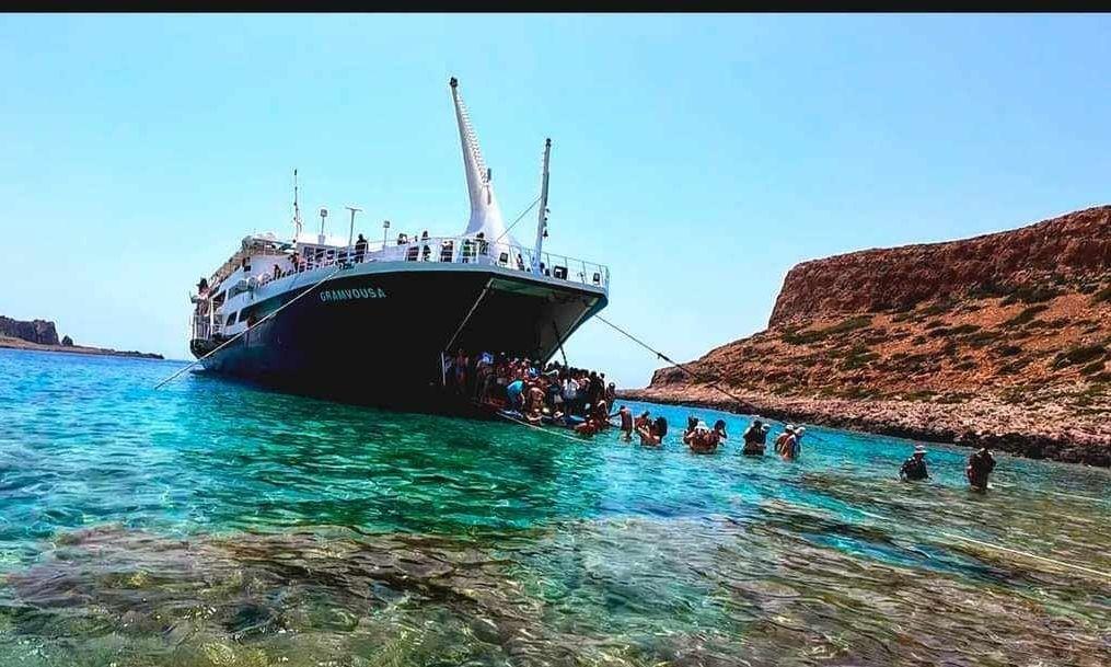 Δοκιμασία... Survivor στον Μπάλο: Τον γύρο του διαδικτύου κάνουν οι ντροπιαστικές εικόνες - «Αύριο τοποθετείται η εξέδρα» (vid)