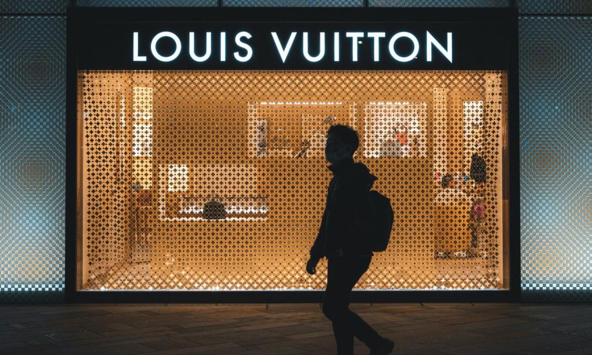 Στο μάτι του κυκλώνα Louis Vuitton, Gucci, Prada – Στα τάρταρα οι μετοχές