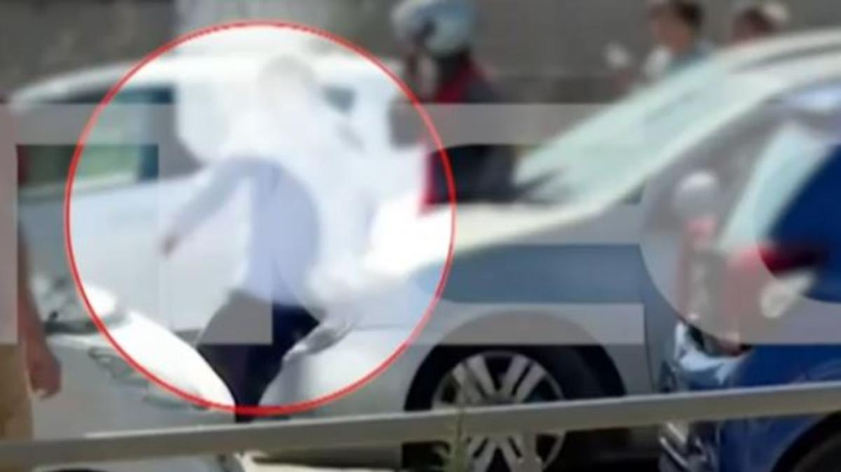 Οδηγός ξυλοκόπησε πρώην Δήμαρχο και τον παρέσυρε με το αυτοκίνητο - Δείτε βίντεο