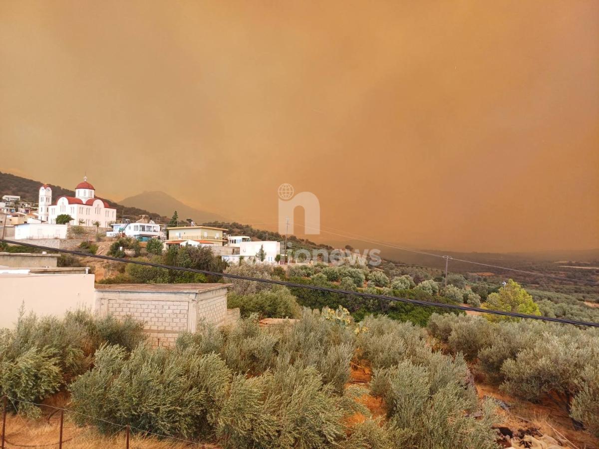 Φωτιά στο Ρέθυμνο: Τεράστιες διαστάσεις με πολλά μέτωπα – Νέες ενισχύσεις πυροσβεστών από Αθήνα και Ρόδο - Ολονύχτια η «μάχη» με τις φλόγες (pics & vid)