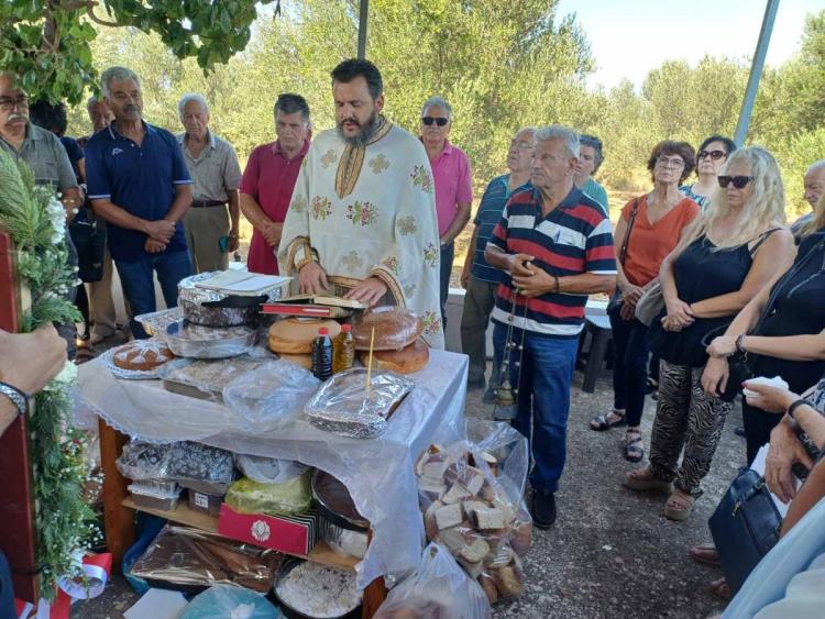 Ηράκλειο: Ιερά Πανήγυρις Αγίου Φανουρίου στο Κλήμα (δείτε φωτογραφίες)