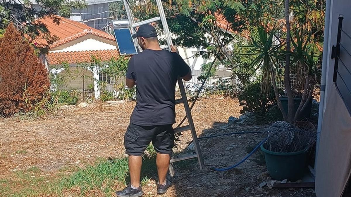 Κρήτη: Γυναίκα βιντεοσκόπησε και φωτογράφισε τον «επίδοξο» διαρρήκτη της! - Δείτε βίντεο