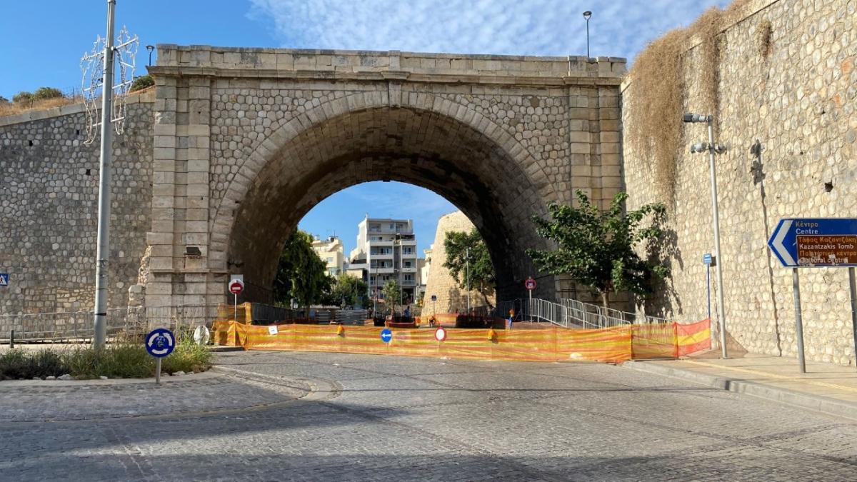 Ξεκίνησαν οι εργασίες αποκατάστασης της Χανιόπορτας - Πως θα γίνει η κυκλοφορία των οχημάτων
