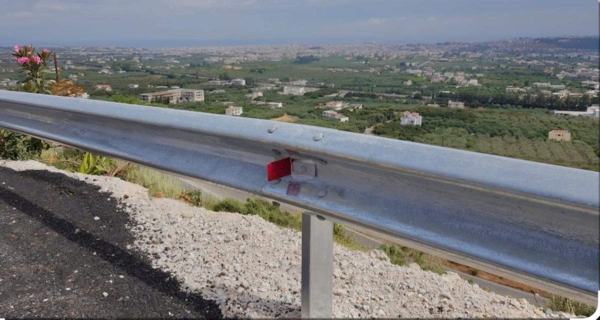 Ηράκλειο: Νέα στηθαία ασφαλείας σε σημεία του επαρχιακού οδικού δικτύου