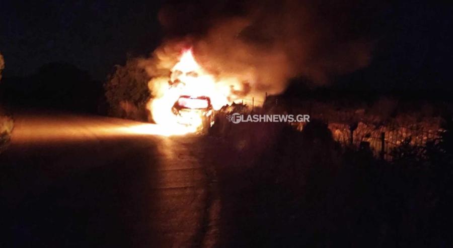 Κρήτη: Πυρκαγιά σε όχημα που επέβαιναν δύο άτομα