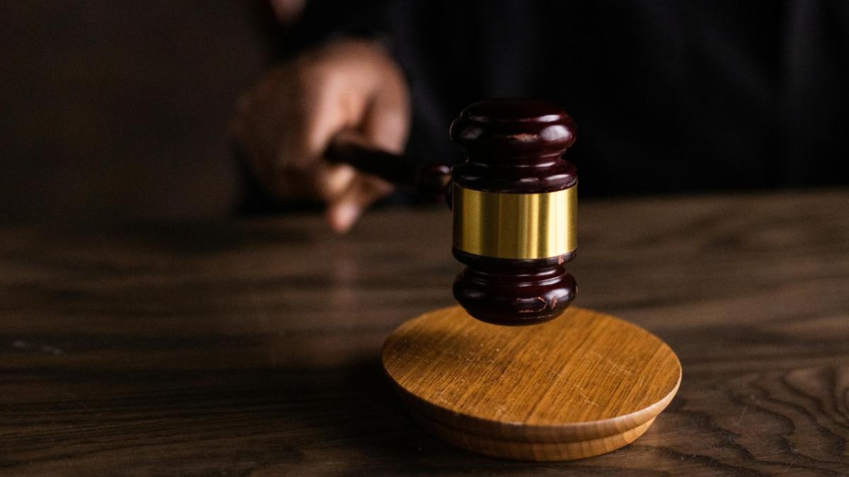 Μεσαρά: Έξι χρόνια μετά, δικαιώθηκε 68χρονος υδρονομέας για τον άγριο ξυλοδαρμό του από πατέρα και γιο!