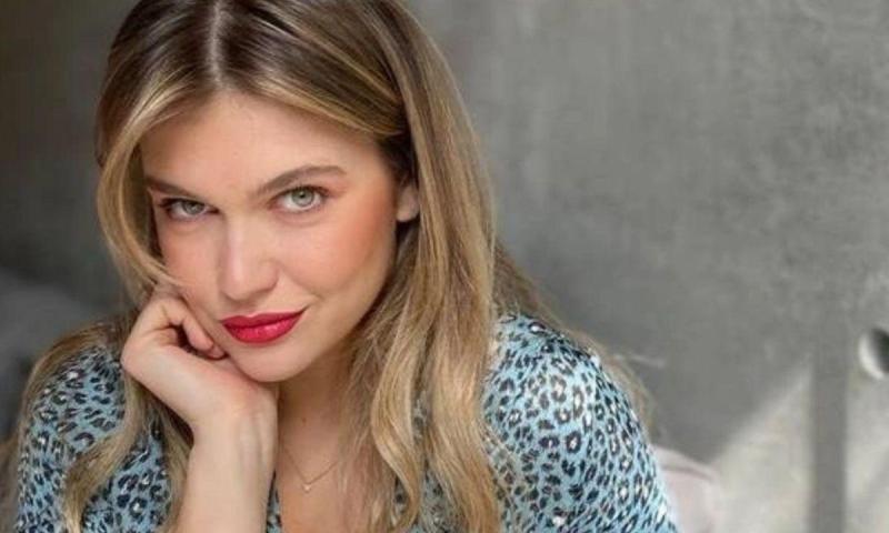 Κλέλια Ανδριολάτου: «Είμαι ερωτευμένη - Ζηλεύω που δεν μπορώ να ελέγξω τη σκέψη του άλλου»