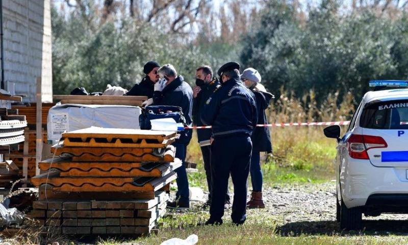 Διπλό φονικό στους Γόννους Τεμπών - Ταμπουρωμένος με χειροβομβίδα ο δράστης
