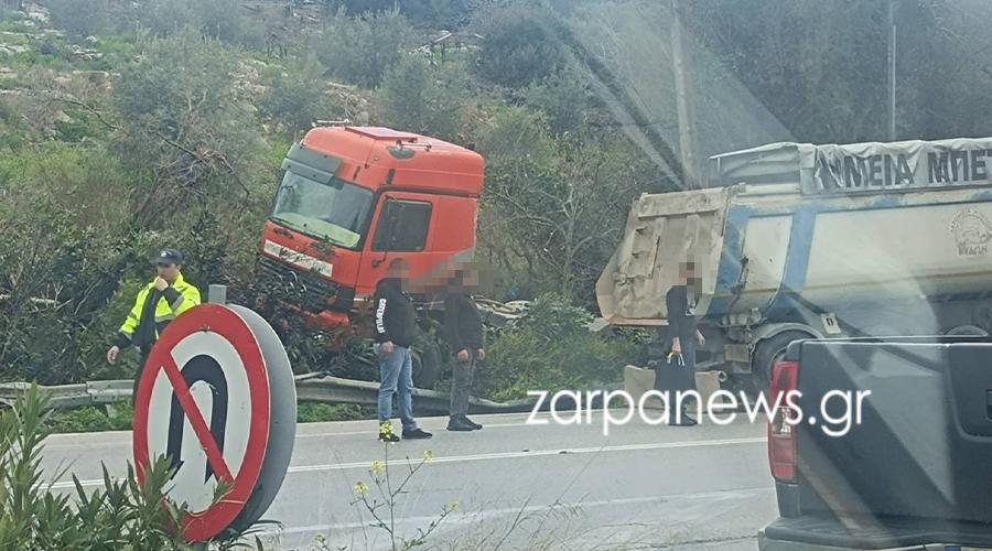 Κρήτη: Νέο τροχαίο ατύχημα – Νταλίκα δίπλωσε στην εθνική