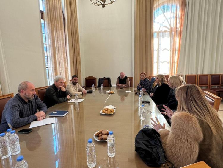 Οι επαφές του Δημάρχου Ηρακλείου Αλέξη Καλοκαιρινού με φορείς της πόλης συνεχίζονται 5 Οι επαφές του Δημάρχου Ηρακλείου Αλέξη Καλοκαιρινού με φορείς της πόλης συνεχίζονται