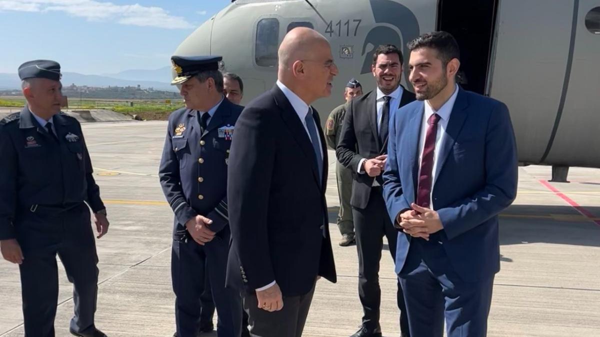 Δένδιας
