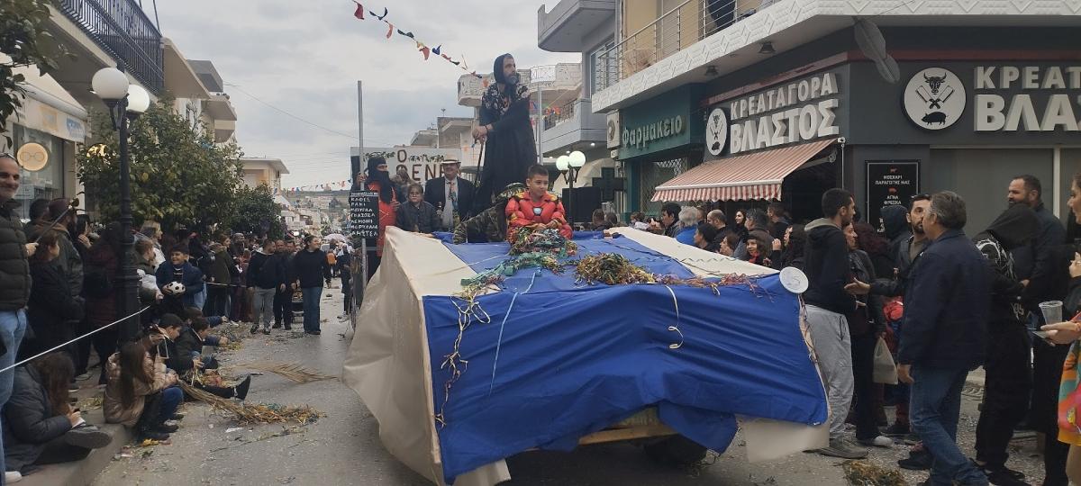 Με μεγάλη επιτυχία το καρναβάλι του Αρκαλοχωρίου - Ξεχώρισε ο Δήμαρχος Μινώα Πεδιάδος με την μοναδική στολή του (pics)