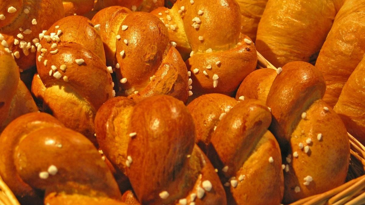 τσουρέκι