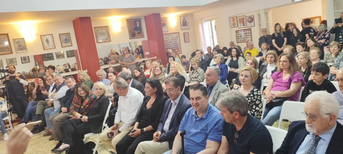 Τίμησαν το κορίτσι που φίλεψε τον Καζαντζάκη – Συγκίνηση στο Γερακάρι για την Ελένη Ταταράκη (pics)