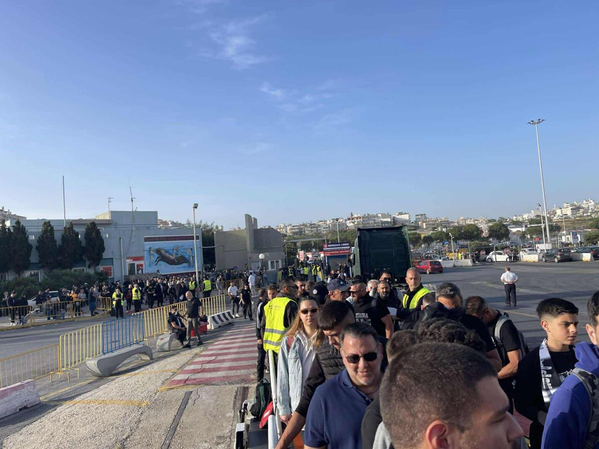 Χιλιάδες φίλοι του ΟΦΗ καθ' οδόν για το ΟΑΚΑ – Κατάμεστο το λιμάνι Ηρακλείου! (pics & vid)