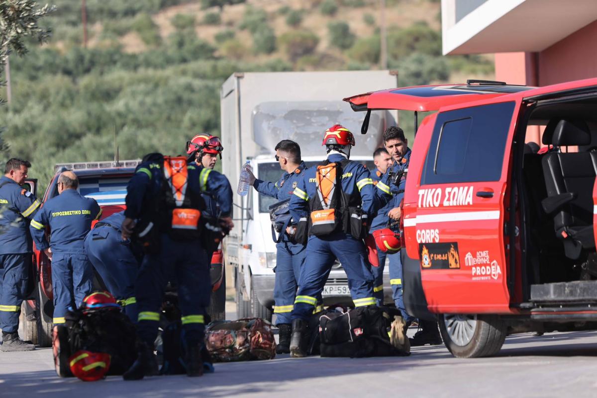 Ηράκλειο: Υπό έλεγχο η μεγάλη φωτιά στις Ασίτες - Δεν απειλήθηκαν κατοικίες - Τρία ελικόπτερα στην μάχη της κατάσβεσης - Δείτε βίντεο