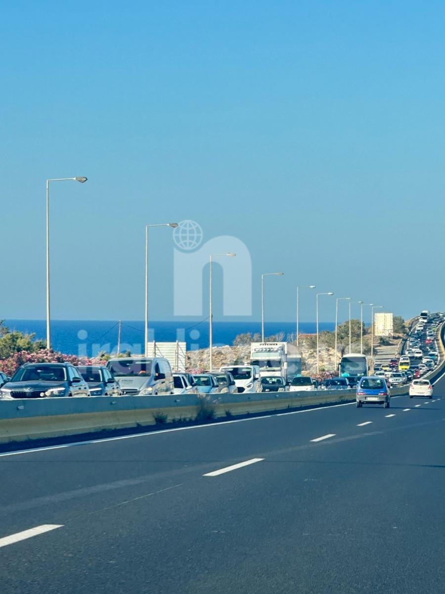 Ηράκλειο: Ουρές χιλιομέτρων μετά το σοβαρό τροχαίο με την καραμπόλα στον ΒΟΑΚ - Απίστευτη ταλαιπωρία