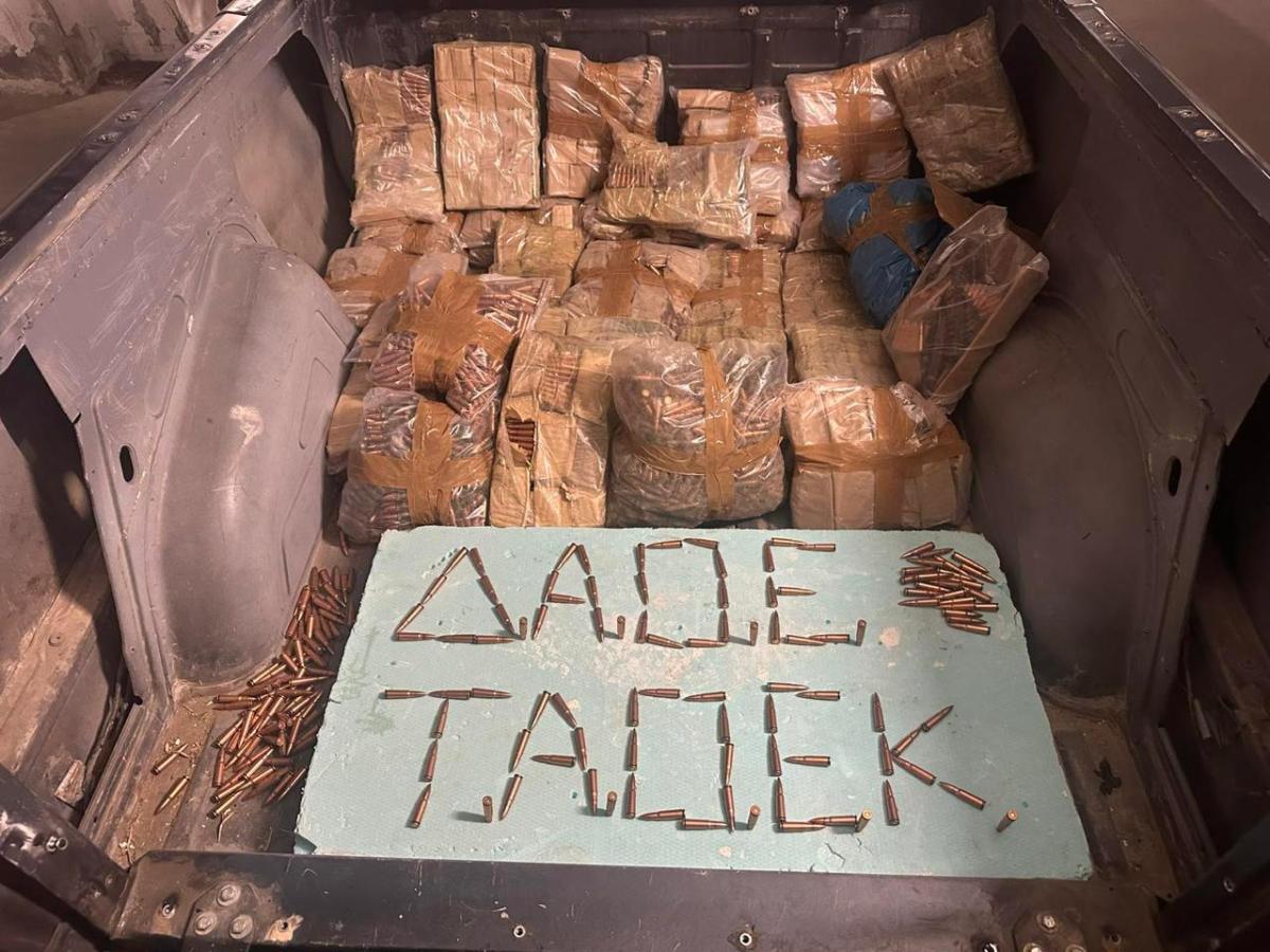 Κρήτη: Εγκληματική οργάνωση διακινούσε όπλα και δεκάδες χιλιάδες πυρομαχικά με ειδικές κρύπτες σε φορτηγά - Πέντε συλλήψεις