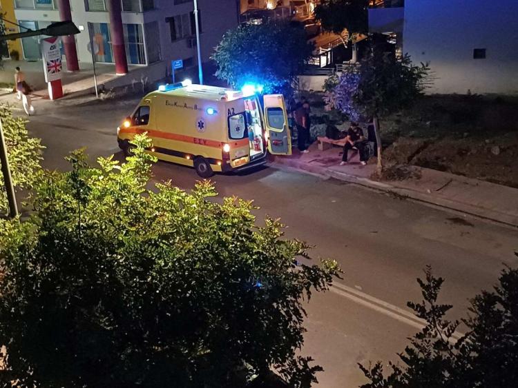 Ηράκλειο: Σοβαρό τροχαίο τα ξημερώματα με 3 τραυματίες - Επιβατηγό έπεσε σε άλλα δύο οχήματα (vid+pics)