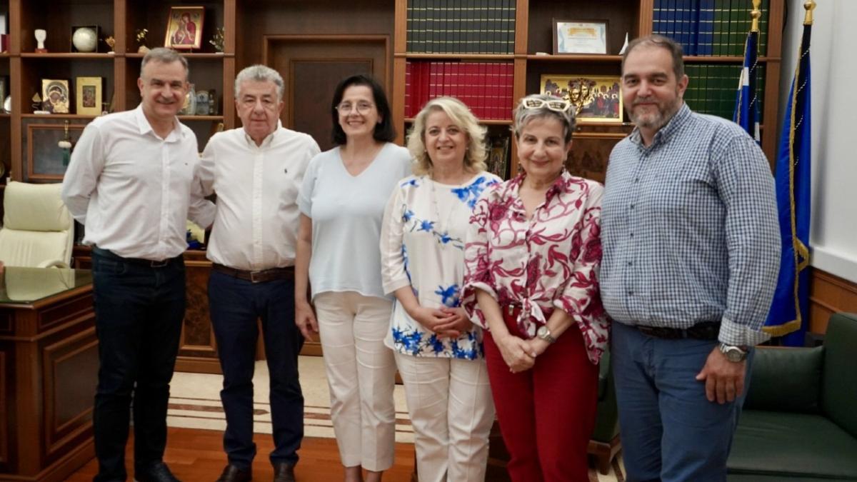 Συνάντηση στην Περιφέρεια Κρήτης για το Σχολείο Ευρωπαϊκής Παιδείας