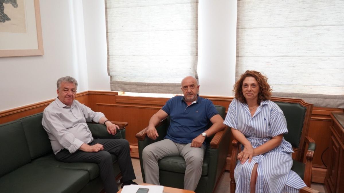 Τετ-α-τετ Περιφερειάρχη με τον Δήμαρχο Σφακίων - Έργα για την βελτίωση της καθημερινότητας στο επίκεντρο