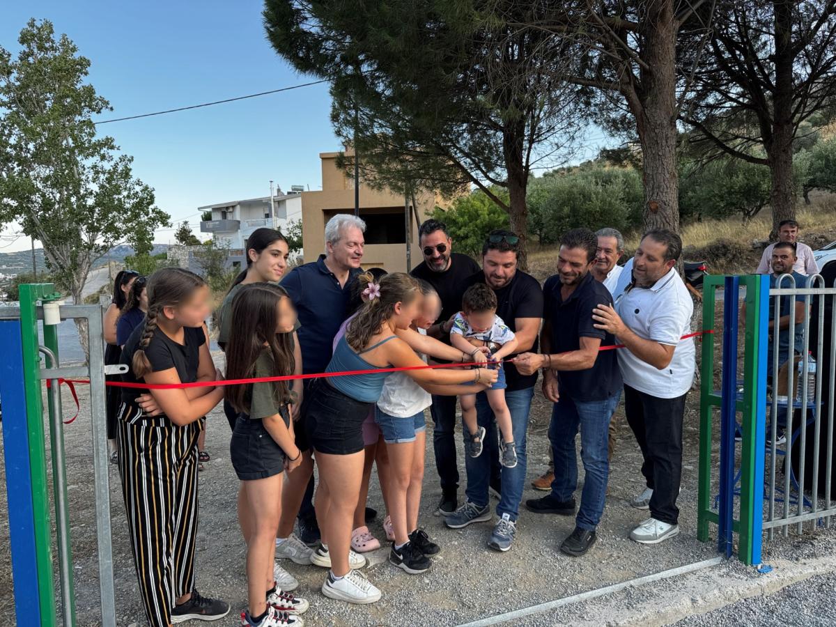 Με παιδικά χαμόγελα εγκαινιάστηκαν οι νέες παιδικές χαρές σε Άγιο Μύρωνα και Κάτω Ασίτες!
