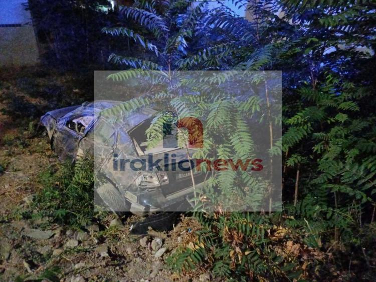 Ηράκλειο: Σοβαρό τροχαίο τα ξημερώματα με 3 τραυματίες - Επιβατηγό έπεσε σε άλλα δύο οχήματα (vid+pics)