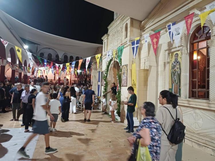 Με λαμπρότητα και συγκίνηση η παραμονή του Δεκαπενταύγουστο στην Παναγία Καλυβιανή – Πλήθος κόσμου στη Μεσαρά (pics)