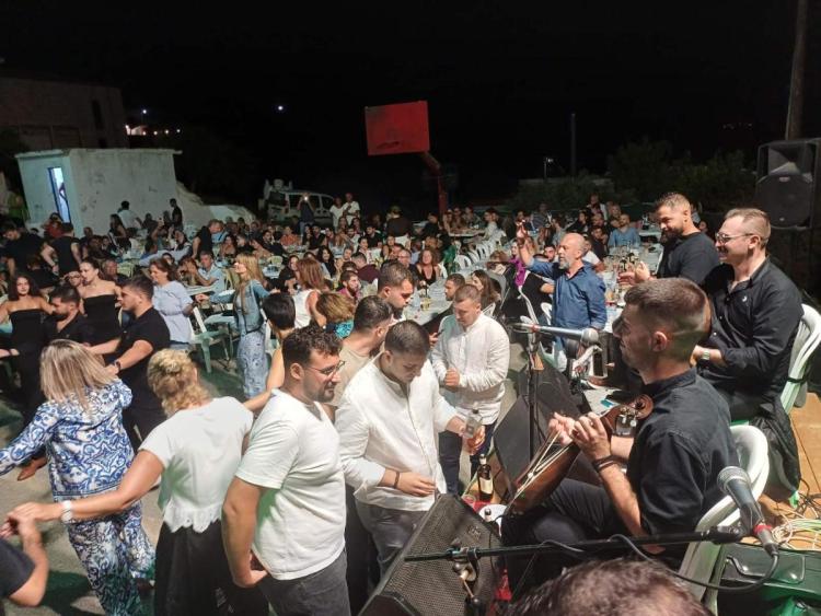 Μεσαρά: ''Απογείωσε'' ο Σπινθάκης στο Κλήμα - Το καλύτερο γλέντι του Δεκαπενταύγουστου (vids+pics)