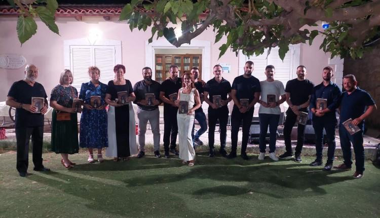 Βώροι: Μια βραδιά αφιερωμένη στη μαντινάδα – Παρουσιάστηκε το βιβλίο της Στέλλας Κρασαγάκη «Ρήγισσα Μαντινάδα μου»