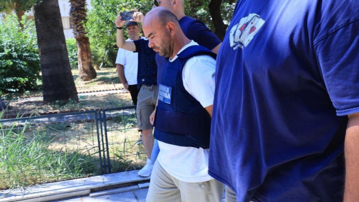 Γυναικοκτονία στον Βόλο: «Θόλωσα, δεν ήθελα να το κάνω» είπε ο 40χρονος στην κόρη του