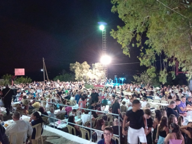 Μεσαρά: ''Απογείωσε'' ο Σπινθάκης στο Κλήμα - Το καλύτερο γλέντι του Δεκαπενταύγουστου (vids+pics)