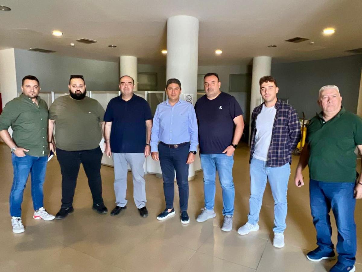 Στο πλευρό Δήμων Βιάννου και Αρχανών–Αστερουσίων ο Λευτέρης Αυγενάκης - «Δίνουμε λύσεις με έργα για αγρότες, σχολεία και αθλητισμό»