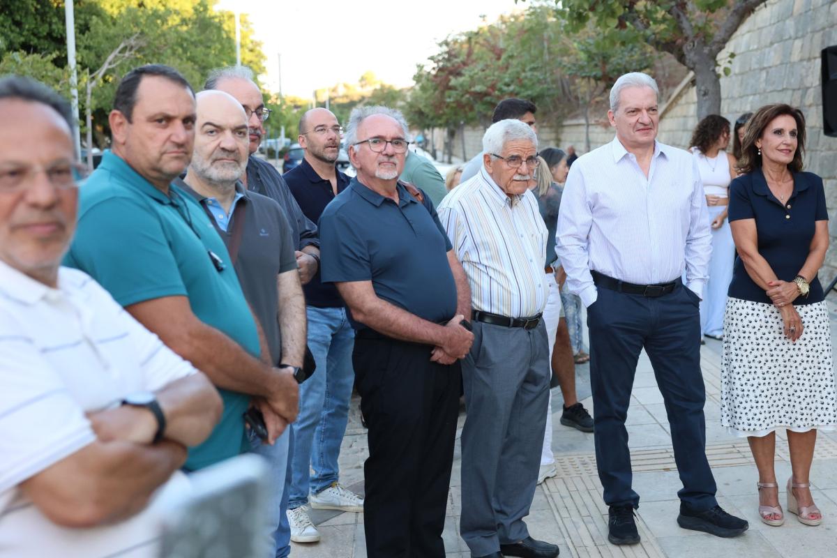 Συγκίνηση στο Ηράκλειο: Το Θέατρο της Πύλης Βηθλεέμ πήρε το όνομα του Μίκη Θεοδωράκη!