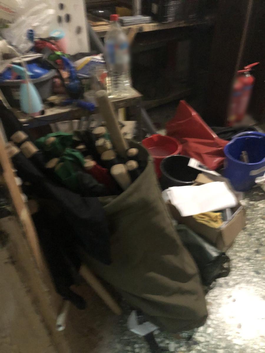 Ηράκλειο: Αστυνομική επιχείρηση στον “Ευαγγελισμό” – Έξι συλλήψεις και τέσσερις προσαγωγές για την επίθεση κατά Βορίδη 5 Ηράκλειο: Αστυνομική επιχείρηση στον “Ευαγγελισμό” – Έξι συλλήψεις και τέσσερις προσαγωγές για την επίθεση κατά Βορίδη