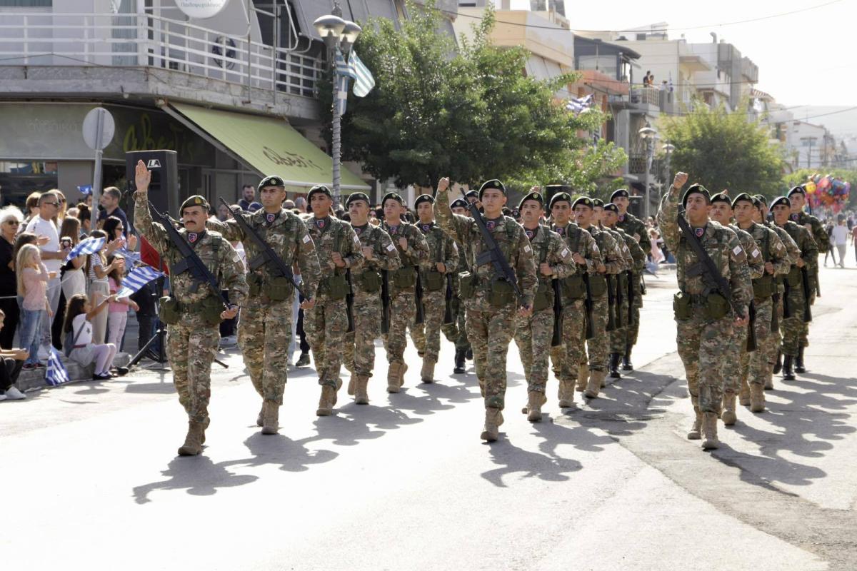 Ηράκλειο: Με παλμό και συγκίνηση η παρέλαση της 28ης Οκτωβρίου στη Νέα Αλικαρνασσό (pics) 5 Ηράκλειο: Με παλμό και συγκίνηση η παρέλαση της 28ης Οκτωβρίου στη Νέα Αλικαρνασσό (pics)