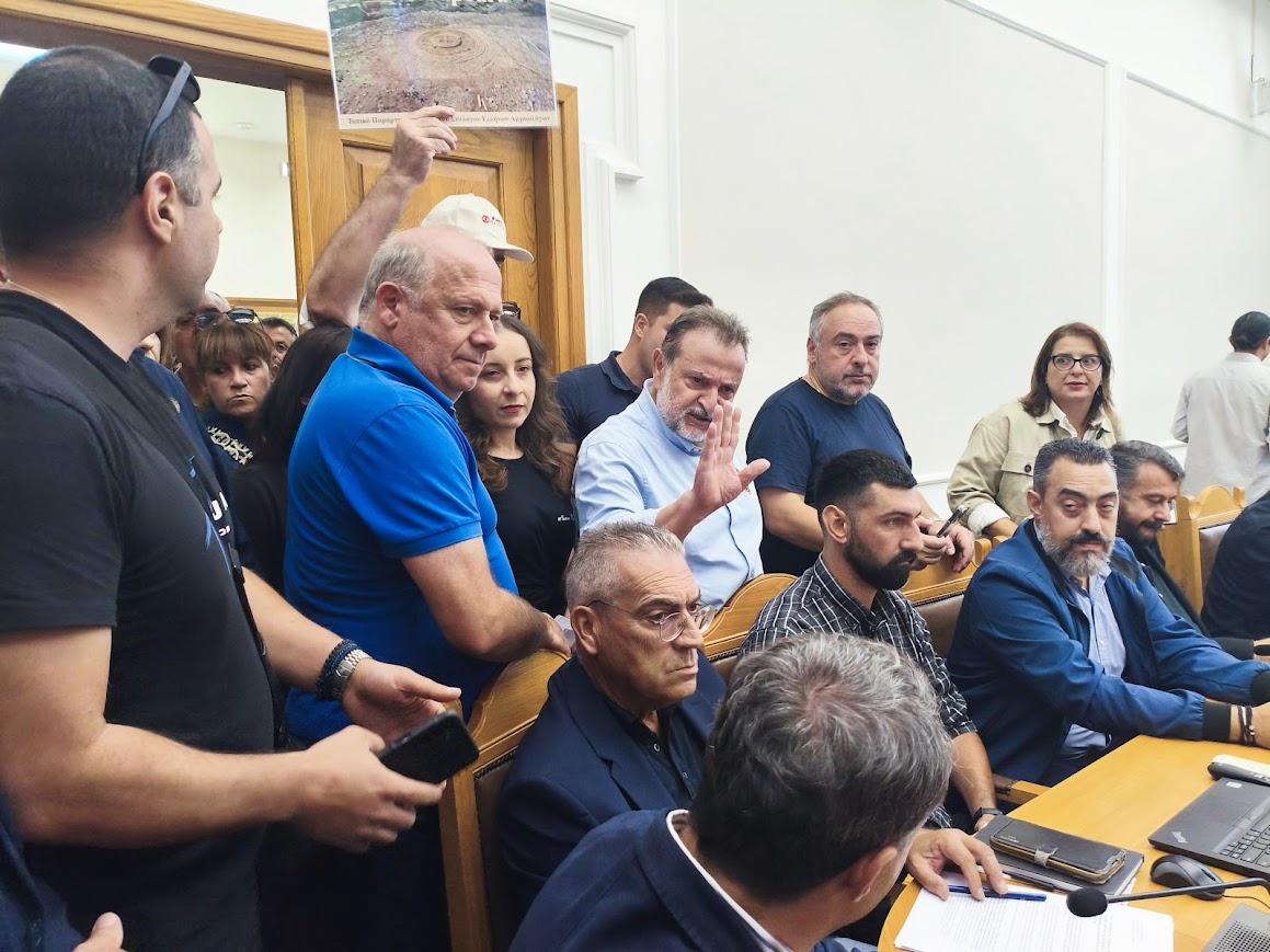 Αδιάλλακτος ο Υφυπουργός Υποδομών Νίκος Ταχιάος- Επιμένει στην καταστροφή του Μνημείου στο λόφο της Παπούρας- Δήμαρχος Μινώα Πεδιάδας: «Το κρίμα στο λαιμό του κ. Ταχιάου»