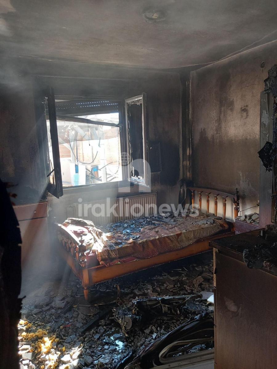 Ηράκλειο: Στάχτη και σοβαρές ζημιές άφησε πίσω η φωτιά στο σπίτι στη Νέα Αλικαρνασσό - Ηλικιωμένος σώθηκε στο παρά πέντε 4 Ηράκλειο: Στάχτη και σοβαρές ζημιές άφησε πίσω η φωτιά στο σπίτι στη Νέα Αλικαρνασσό - Ηλικιωμένος σώθηκε στο παρά πέντε