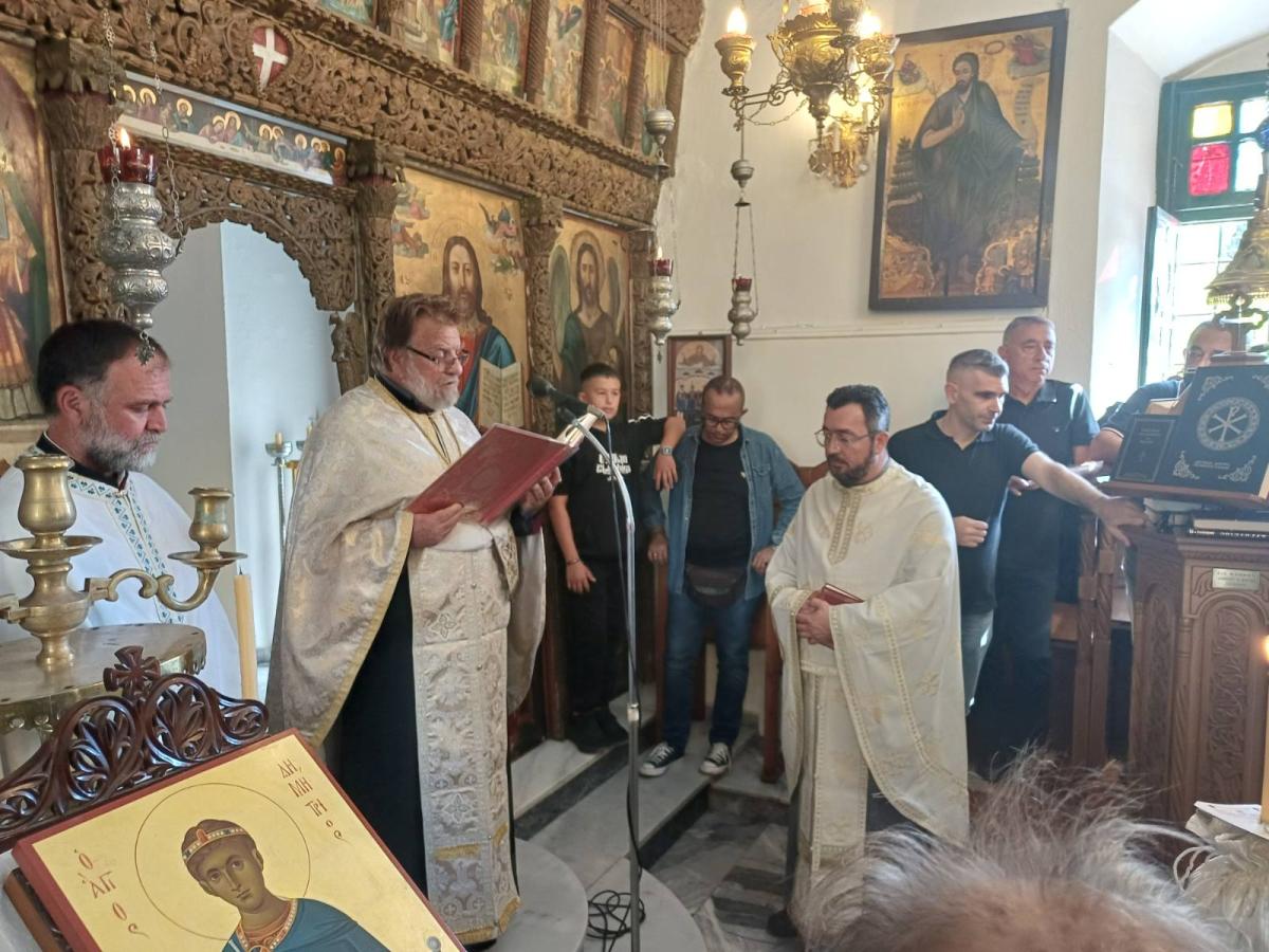Μεσαρά: Ήταν όλοι εκεί για το ύστατο χαίρε στον σπουδαίο Αντώνη Ασκοξυλάκη... 4 Μεσαρά: Ήταν όλοι εκεί για το ύστατο χαίρε στον σπουδαίο Αντώνη Ασκοξυλάκη...