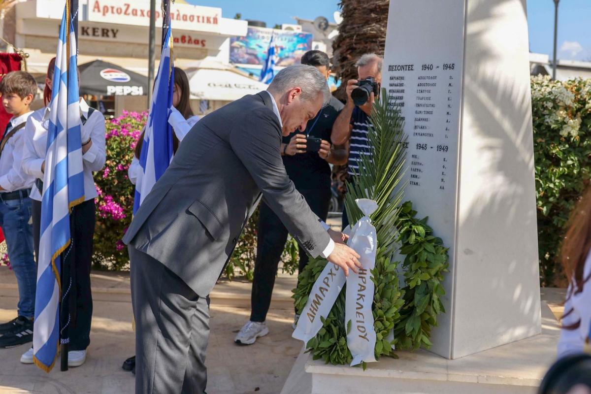 Ηράκλειο: Με παλμό και συγκίνηση η παρέλαση της 28ης Οκτωβρίου στη Νέα Αλικαρνασσό (pics) 11 Ηράκλειο: Με παλμό και συγκίνηση η παρέλαση της 28ης Οκτωβρίου στη Νέα Αλικαρνασσό (pics)