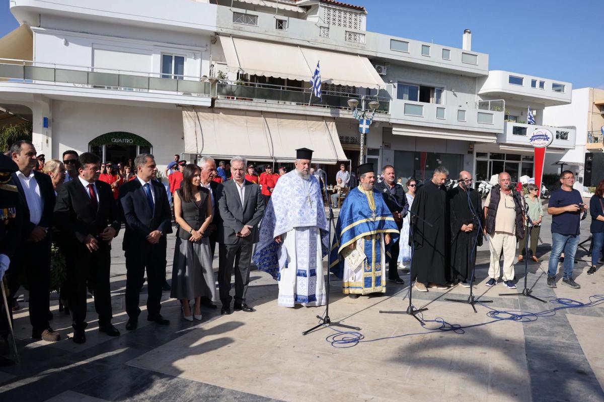 Ηράκλειο: Με παλμό και συγκίνηση η παρέλαση της 28ης Οκτωβρίου στη Νέα Αλικαρνασσό (pics) 9 Ηράκλειο: Με παλμό και συγκίνηση η παρέλαση της 28ης Οκτωβρίου στη Νέα Αλικαρνασσό (pics)