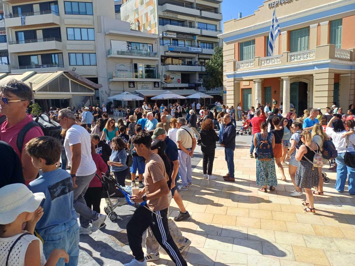 Με λαμπρότητα και συγκίνηση ο εορτασμός της 28ης Οκτωβρίου στο Ηράκλειο! (pics) 8 Με λαμπρότητα και συγκίνηση ο εορτασμός της 28ης Οκτωβρίου στο Ηράκλειο! (pics)