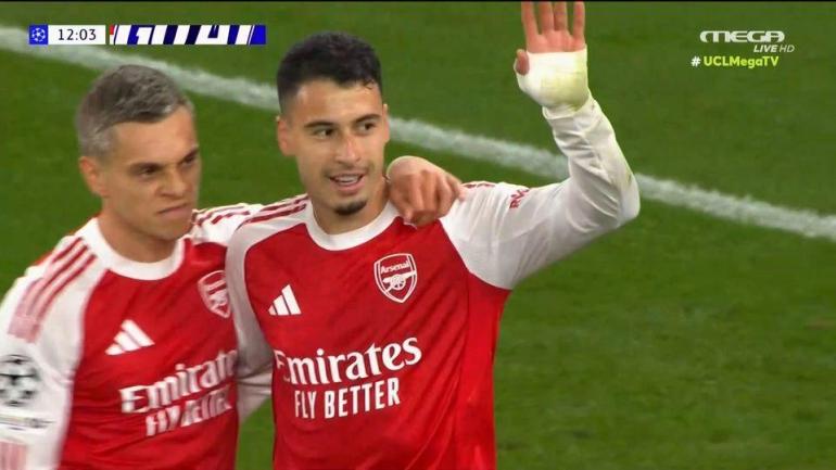 Άρσεναλ - Ολυμπιακός | 1-0, ο Μαρτινέλι παίρνει το ''ριμπάουντ'' και εκτελεί σε κενή εστία